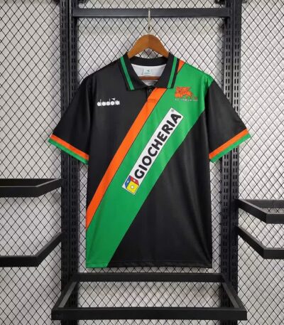 venezia-1992-1993-home
