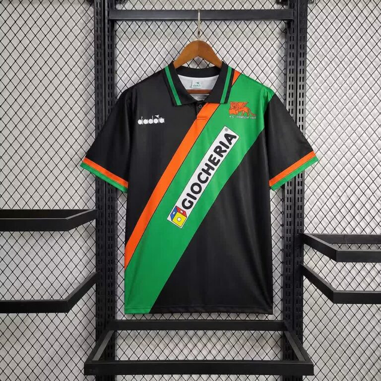 venezia-1992-1993-home